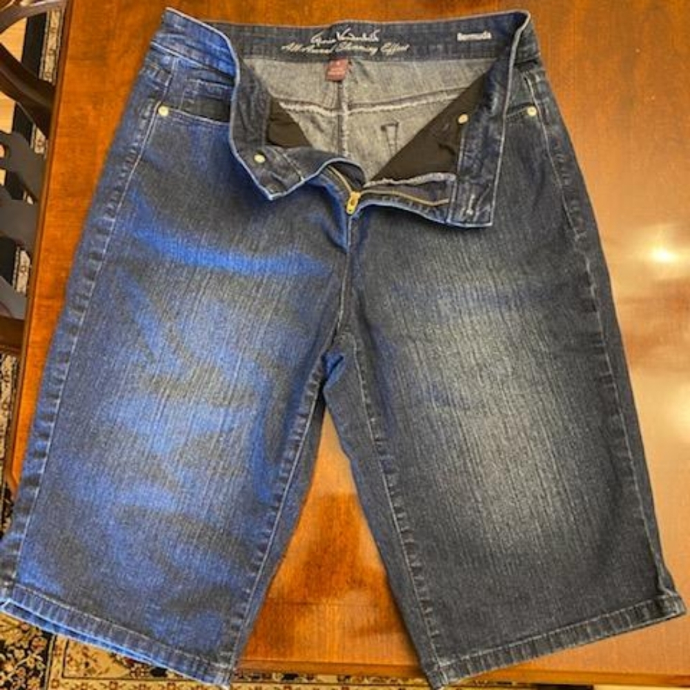 Gloria Vanderbilt Thigh Length Blue Jean Shorts Size 8 Women